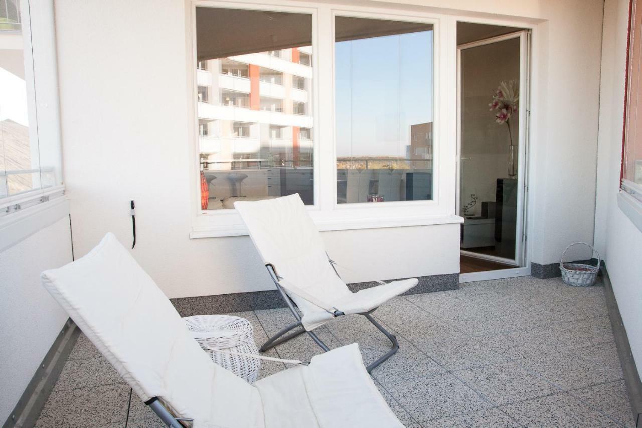 Prostorny 3 Pokojovy Apartman S Dvema Terasami Prag Exteriör bild