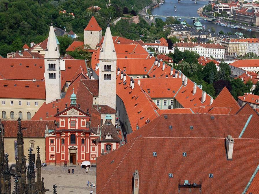 Prostorny 3 Pokojovy Apartman S Dvema Terasami Prag Exteriör bild